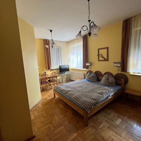 Villa Centrum With Access Kitchen (Adults Only) Zielona Gora  Luaran gambar